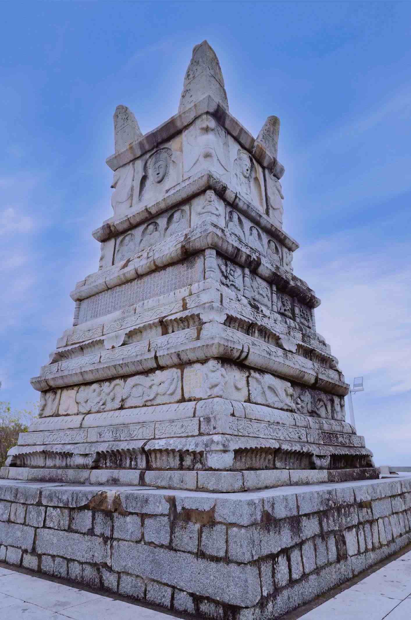 萬壽塔。 陳芝 攝