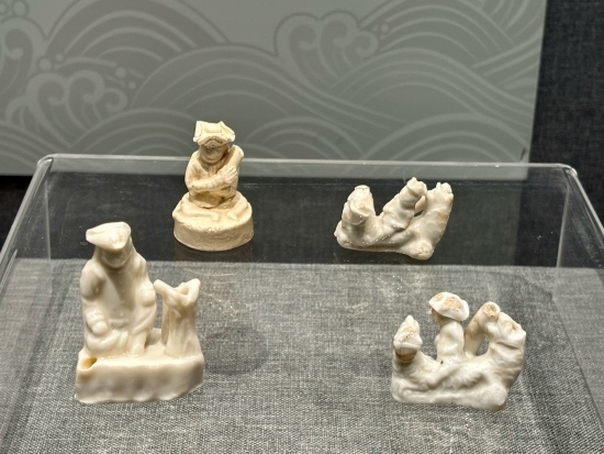 德化縣陶瓷博物館陳列的荷蘭人口哨。人民網(wǎng)記者 金慧慧攝