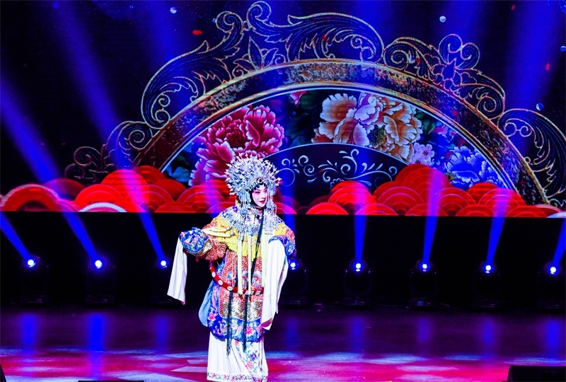 京劇梅派傳人胡文閣帶來《貴妃醉酒》。趙 靖攝