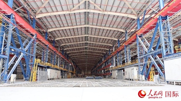 已移交業(yè)主的C201船體車間。人民網(wǎng)記者管克江攝