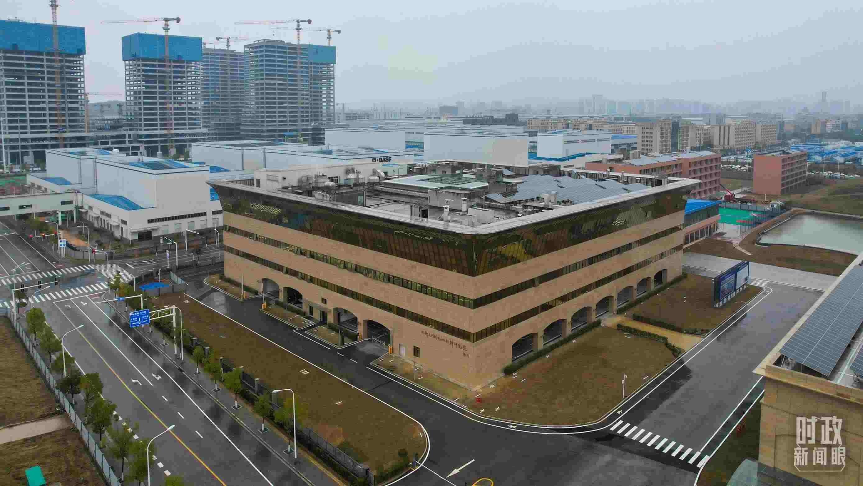 △巴斯夫杉杉電池材料研究院。（總臺央視記者范凱拍攝）