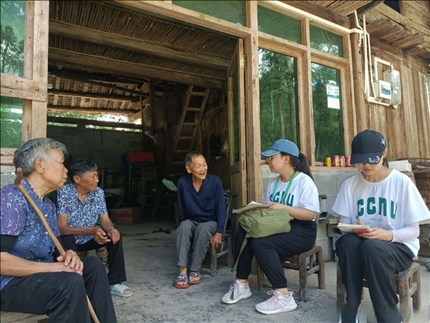 △ 2022年7月，華中師范大學生命科學學院鄉(xiāng)村振興之旅暑期實踐隊赴湖北省恩施市宣恩縣長潭河侗族鄉(xiāng)開展“生態(tài)文明助力鄉(xiāng)村振興”暑期社會實踐活動。