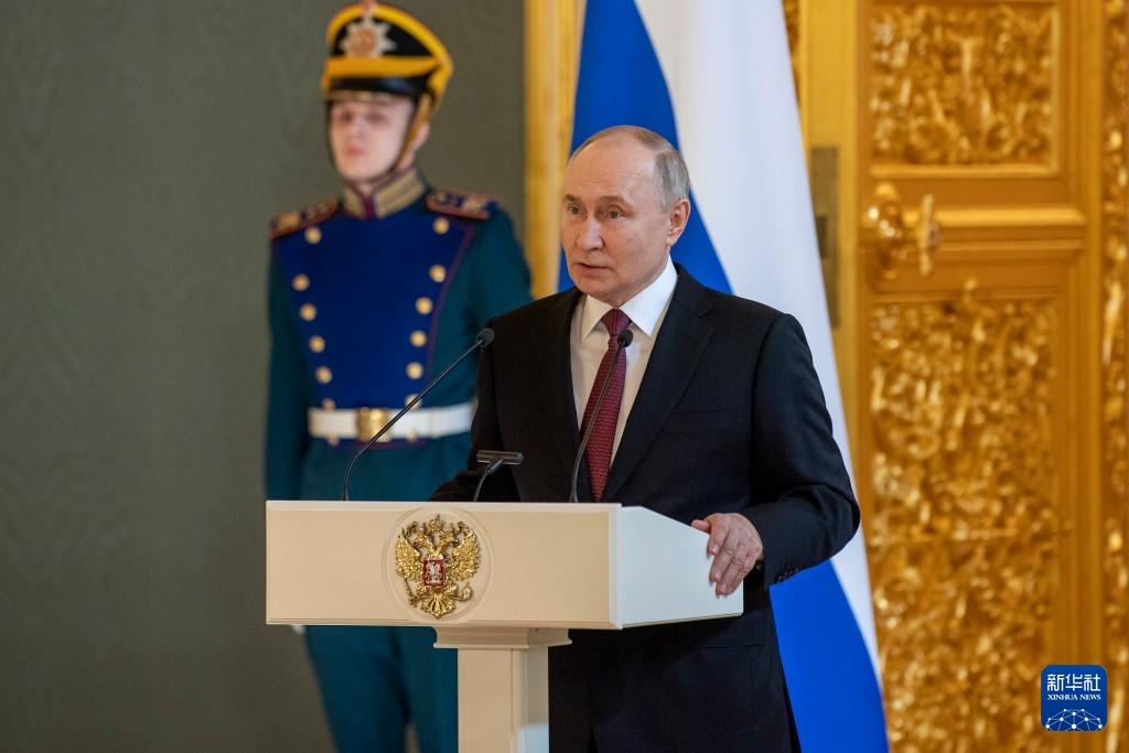 3月20日，俄羅斯總統(tǒng)普京在莫斯科克里姆林宮與其競選團(tuán)隊代表舉行見面會。新華社記者 曹陽 攝