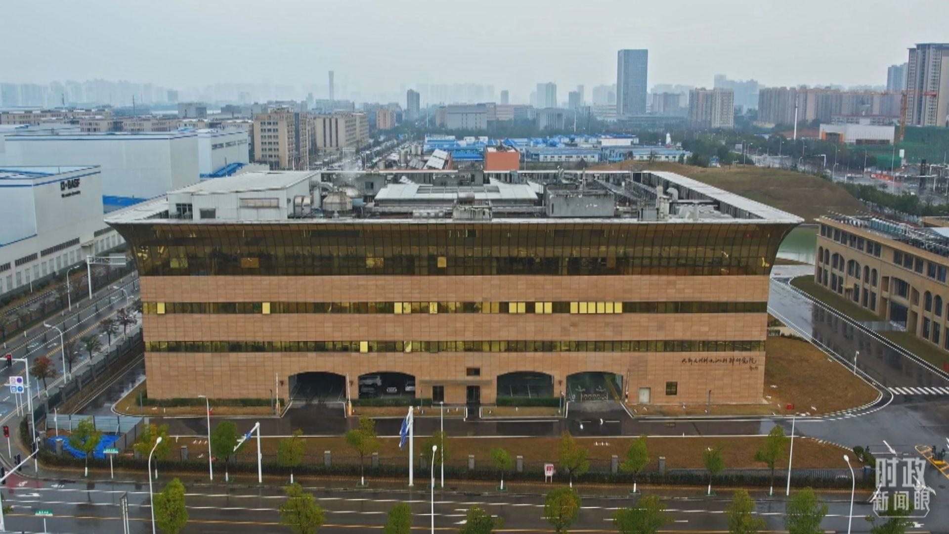 △巴斯夫杉杉電池材料有限公司。（總臺(tái)記者陳稼、楊侃拍攝）