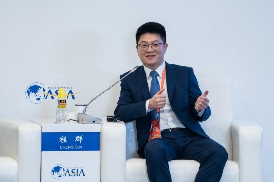 3月27日，猿輔導(dǎo)集團(tuán)副總裁、人工智能研究院院長(zhǎng)程群在分論壇上發(fā)言。新華社記者 曹夢(mèng)瑤 攝