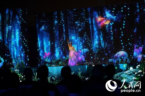 原創(chuàng)舞蹈《萬(wàn)物有靈》。人民網(wǎng)記者 李發(fā)興攝