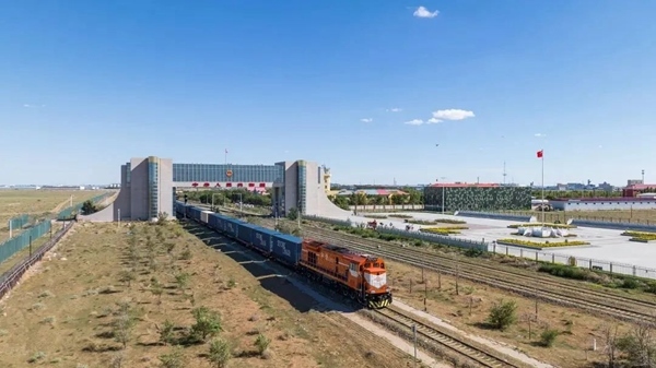 全國(guó)鐵路實(shí)行新的貨物列車(chē)運(yùn)行圖。國(guó)鐵集團(tuán)供圖