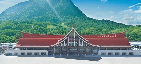 中老鐵路增開1對(duì)國際旅客列車。國鐵集團(tuán)供圖