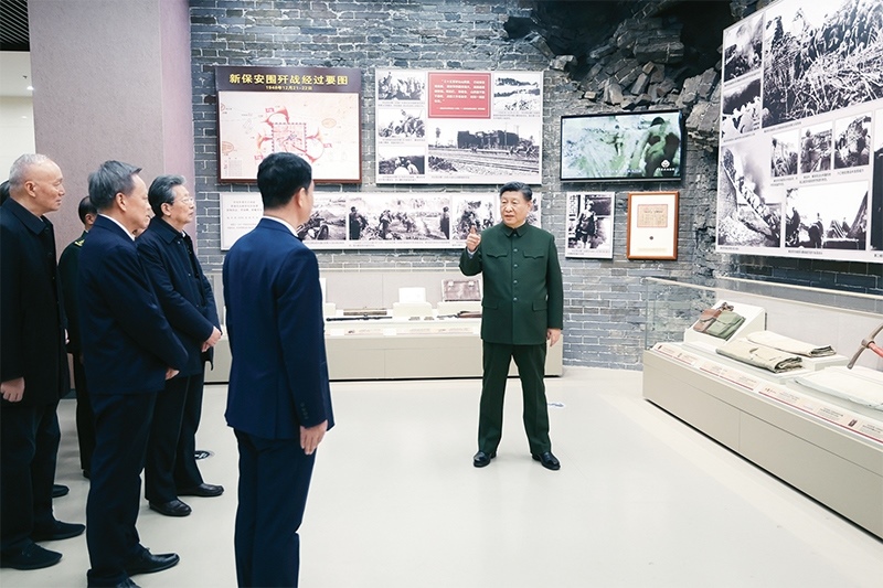 2024年2月1日至2日，中共中央總書記、國家主席、中央軍委主席習(xí)近平來到天津，看望慰問基層干部群眾。這是2日上午，習(xí)近平在平津戰(zhàn)役紀(jì)念館考察。 新華社記者 鞠鵬/攝