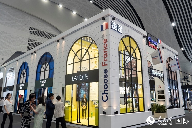第四屆中國(guó)國(guó)際消費(fèi)品博覽會(huì)法國(guó)國(guó)家館。人民網(wǎng) 常沙攝