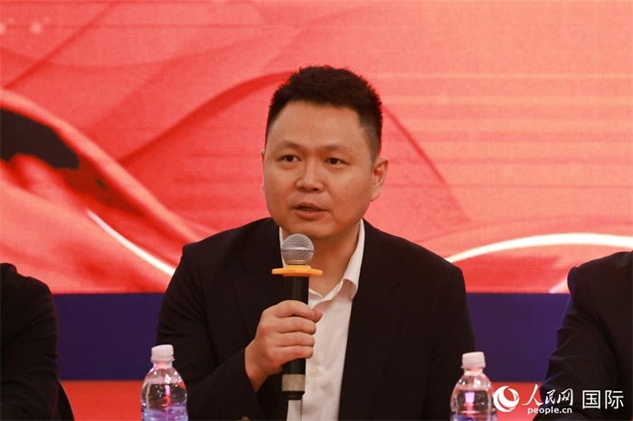 中國駐里約熱內(nèi)盧總領(lǐng)館副總領(lǐng)事王尉育在座談會上致辭。人民網(wǎng)記者 陳海琪攝