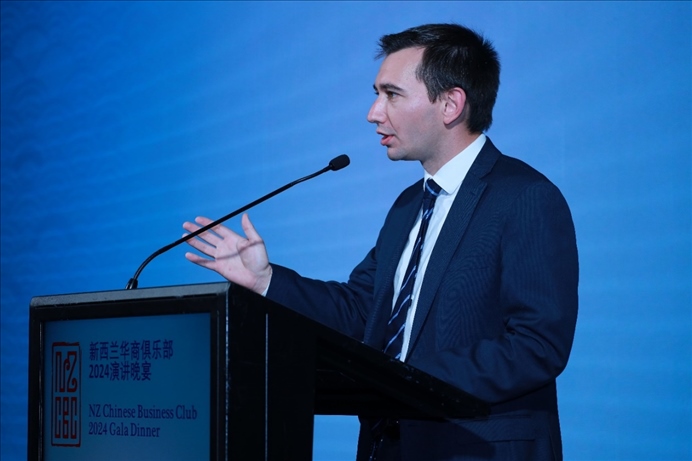 西緬·布朗部長。主辦方供圖