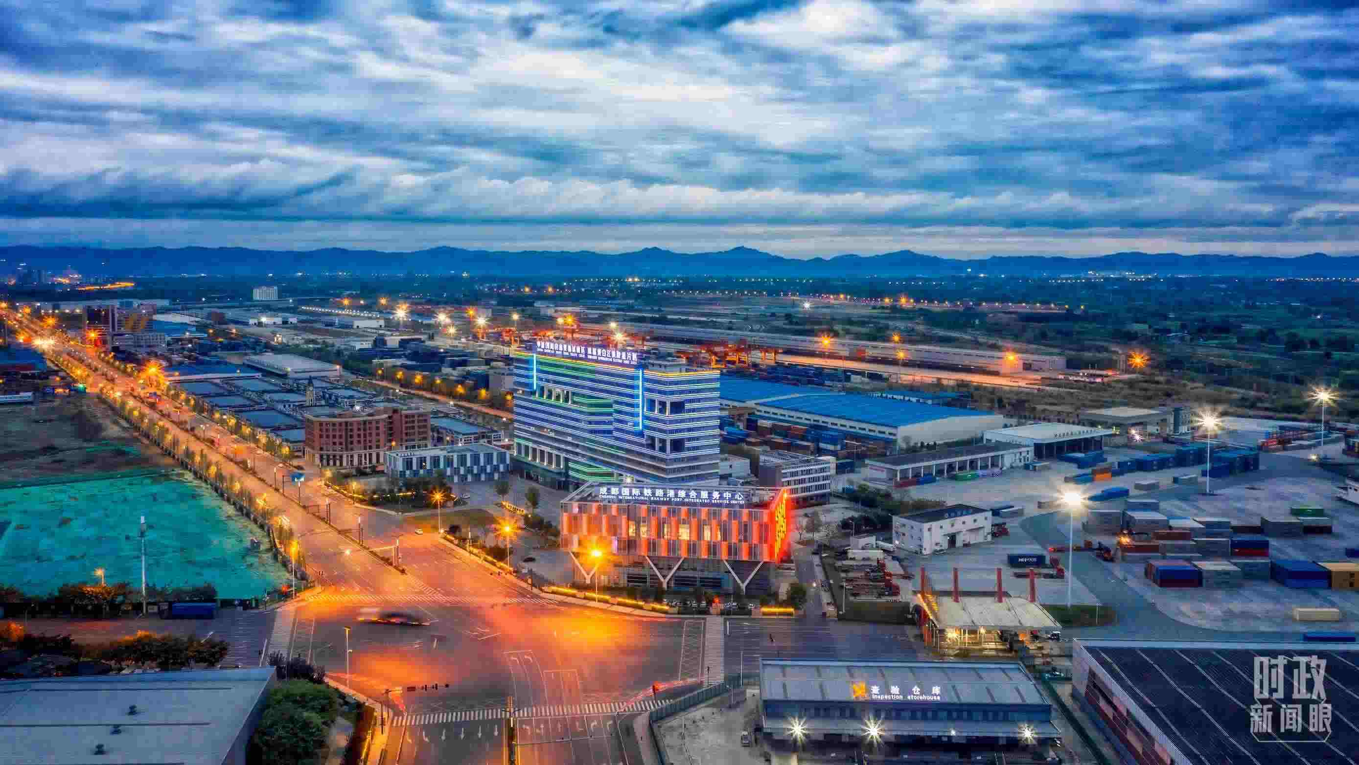 △成都國際鐵路港內(nèi)陸港口。（圖/視覺中國）