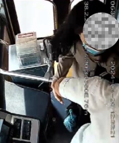 公交車上他一聲大吼！魏杰，好樣的！