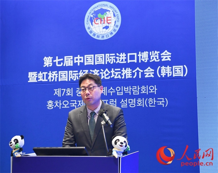 三養(yǎng)方圓集團(tuán)副社長(zhǎng)韓世爀發(fā)言。 人民網(wǎng) 程安康攝