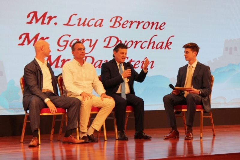 2、在故事分享環(huán)節(jié)，多名友好人士分享他們與中國(guó)的故事。 伊莎貝爾·羅德里格斯攝