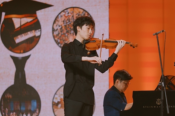 會(huì)議現(xiàn)場(chǎng)。學(xué)校供圖