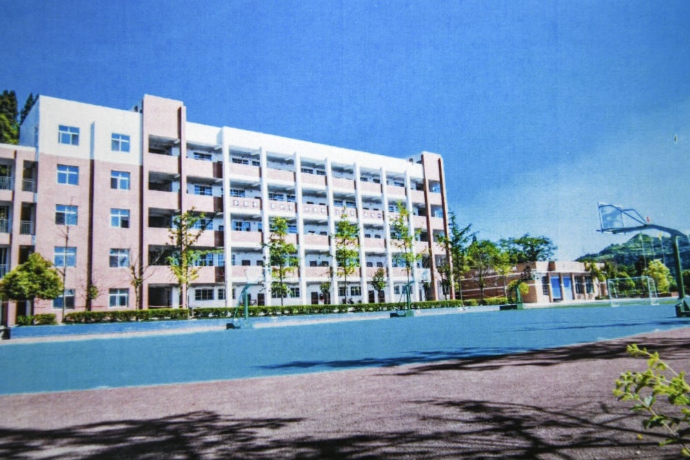 建成之初的之江小學教學樓（資料照片翻拍）。