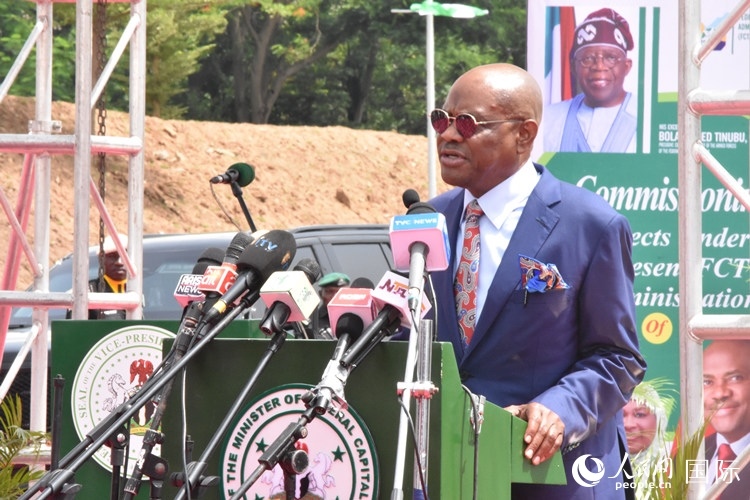 尼日利亞阿布賈首都地區(qū)部部長(zhǎng)威克致辭。人民網(wǎng)記者 姜宣攝