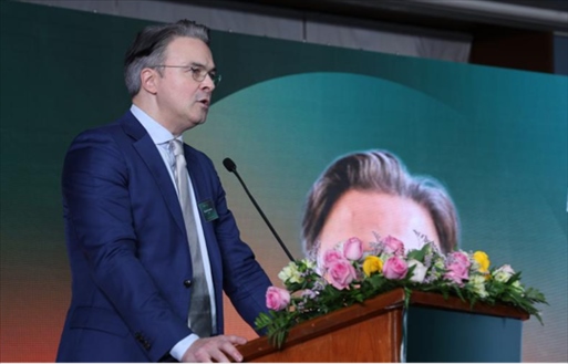 沙特電信Center 3首席戰(zhàn)略官拉斐爾·朱安致辭。中國聯(lián)通沙特公司供圖