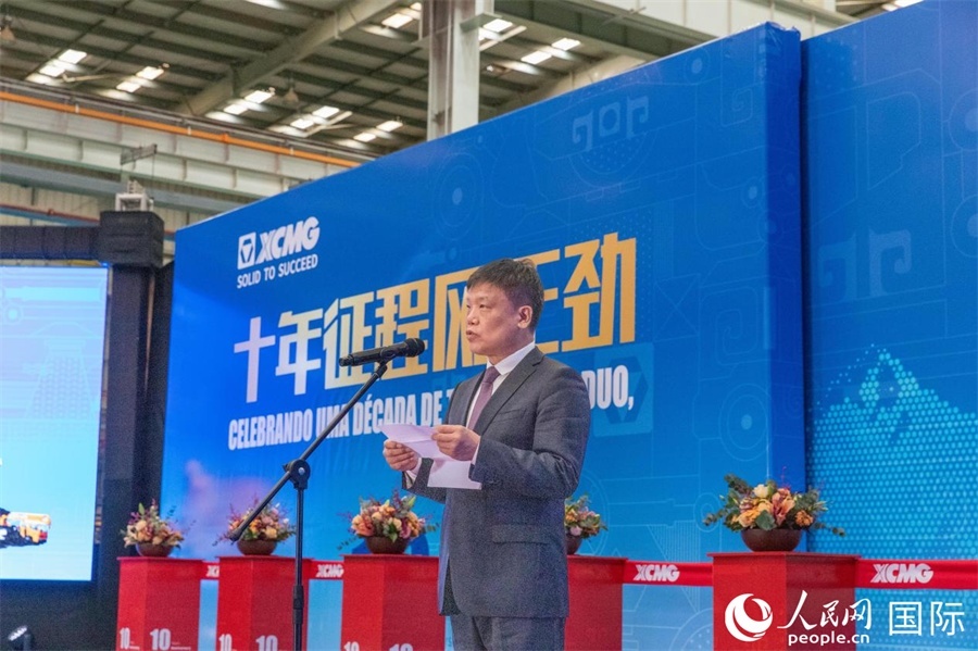 中國貿(mào)促會駐巴西代表處總代表郭英會在致辭中表示，過去十年，中巴經(jīng)貿(mào)關系迅猛發(fā)展，數(shù)百家中國企業(yè)進入巴西，投資巴西，為巴西的經(jīng)濟建設貢獻中國企業(yè)的力量。 人民日報社拉美中心分社 威廉·科埃略·維亞納攝