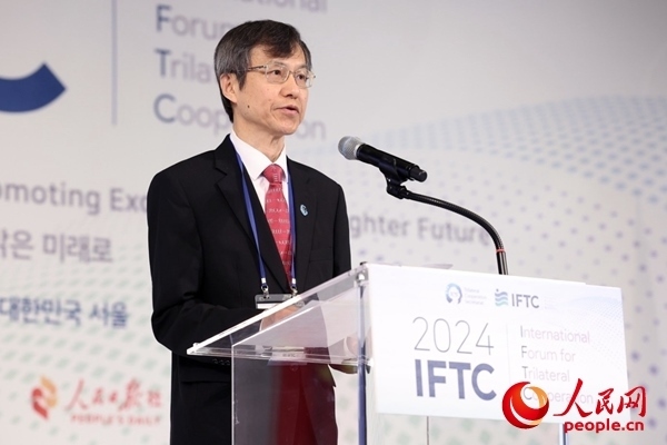 中日韓合作秘書(shū)處秘書(shū)長(zhǎng)李熙燮致開(kāi)幕辭。主辦方供圖