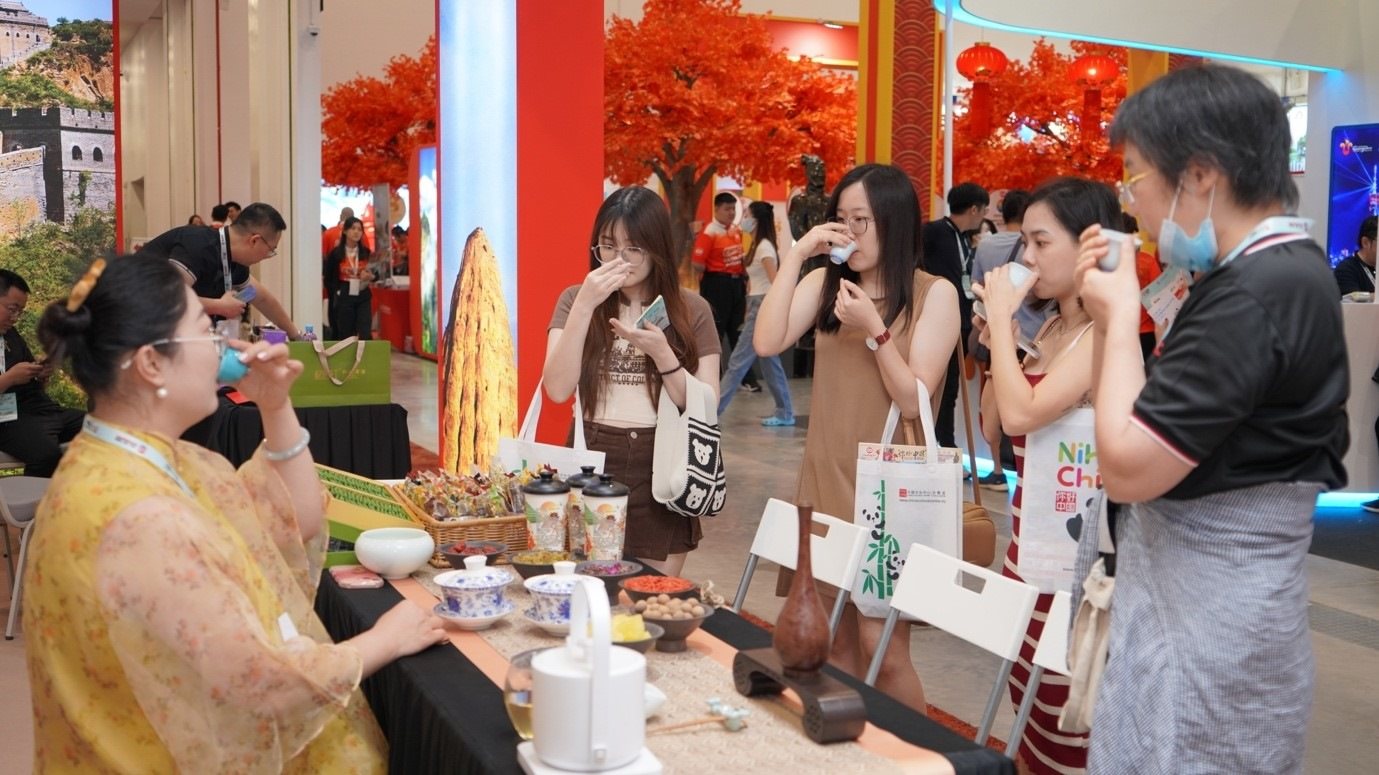 寧夏非遺八寶茶互動展示。 吉隆坡中國文化中心供圖