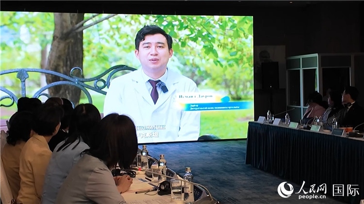 人民網(wǎng)《共贏》紀(jì)錄片發(fā)布儀式在阿斯塔納舉行。人民網(wǎng)記者盛楚宜 攝