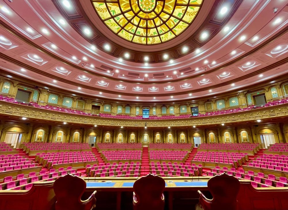 這是在杜尚別拍攝的塔吉克斯坦議會大樓內(nèi)景。