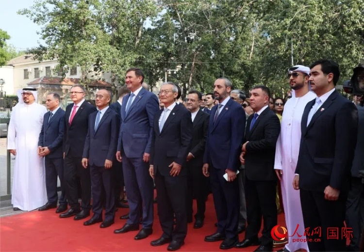 上合組織秘書長及成員國駐華使節(jié)參加活動。人民網(wǎng) 俄布拉依·對山攝