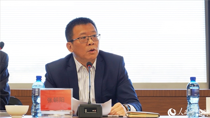 張朝陽代會(huì)長做協(xié)會(huì)上半年工作匯報(bào)。人民網(wǎng) 劉暢攝