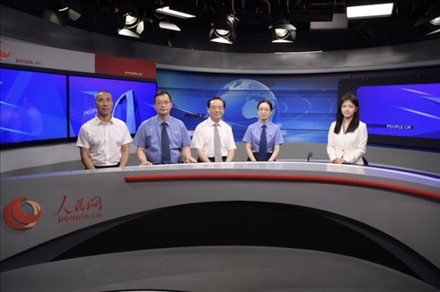 訪談現(xiàn)場(chǎng)。人民網(wǎng)記者 王曉嘯攝