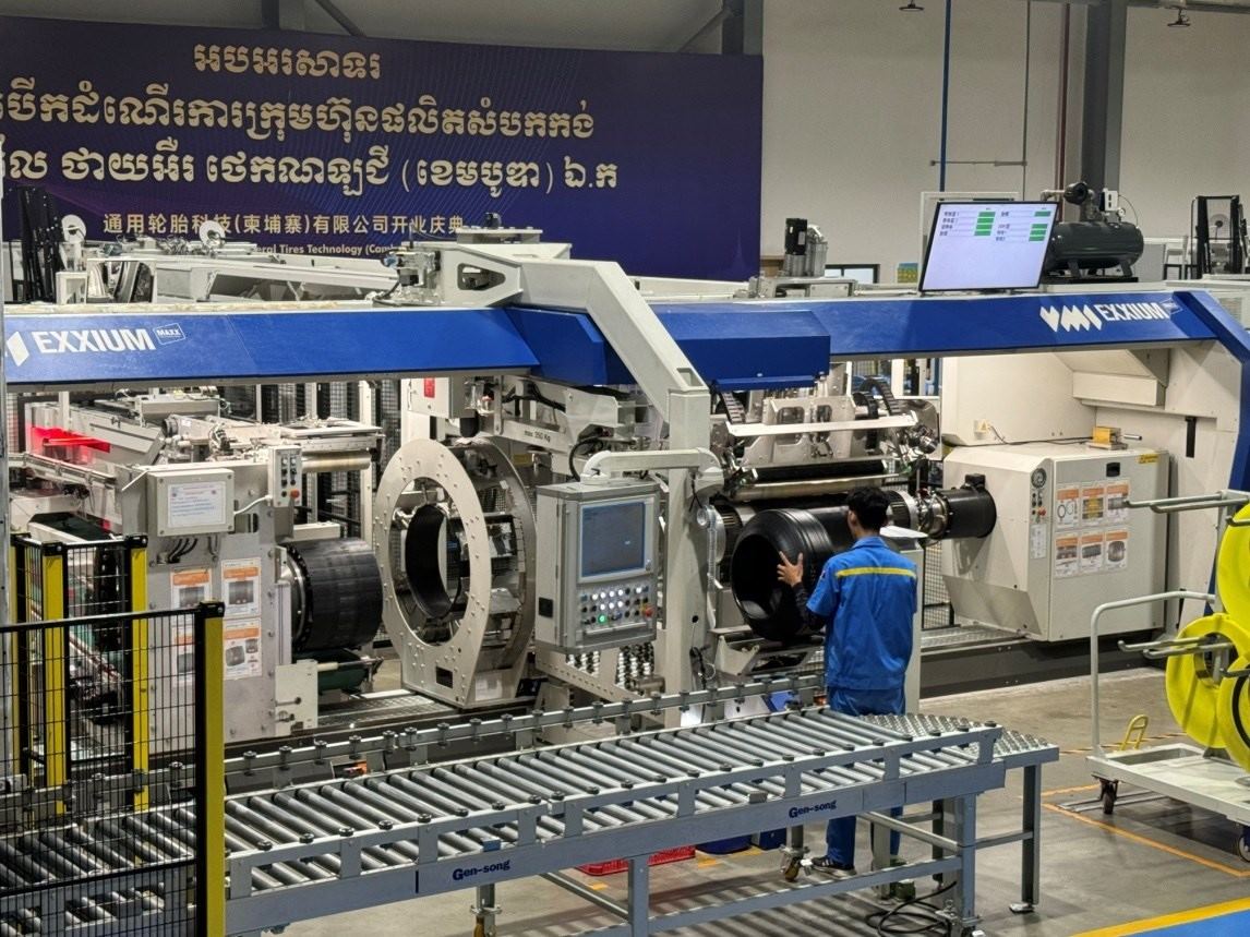圖為通用輪胎科技（柬埔寨）有限公司生產(chǎn)車(chē)間。西港特區(qū)公司供圖