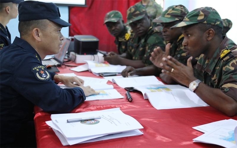 聯(lián)合導(dǎo)演部磋商。崔曉洋攝