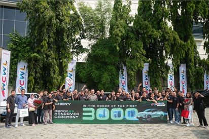 8月3日，中國車企奇瑞在雅加達(dá)舉行活動(dòng)，慶祝在印尼交付第3000輛電動(dòng)汽車OMODA E5。奇瑞汽車印度尼西亞銷售公司供圖