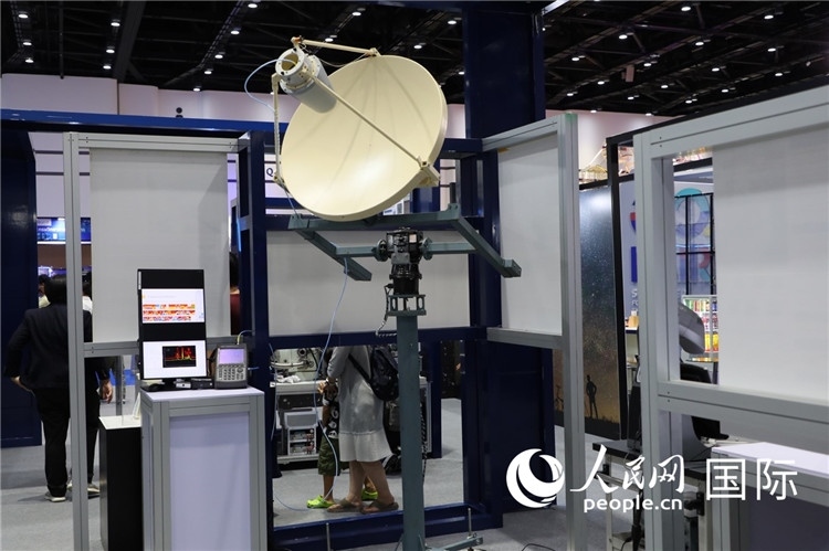 泰國衛(wèi)星設(shè)備。人民網(wǎng)記者 簡承淵攝