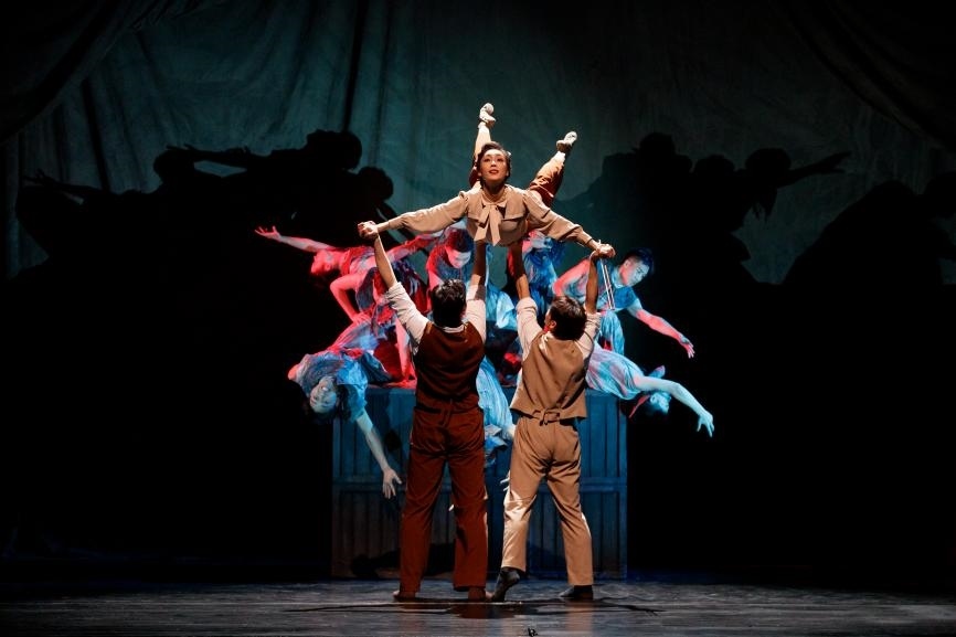 舞劇《熱血當(dāng)歌》演出現(xiàn)場。主辦方供圖