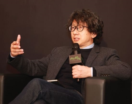 在學術論壇上發(fā)言的朱銳。（受訪者供圖）