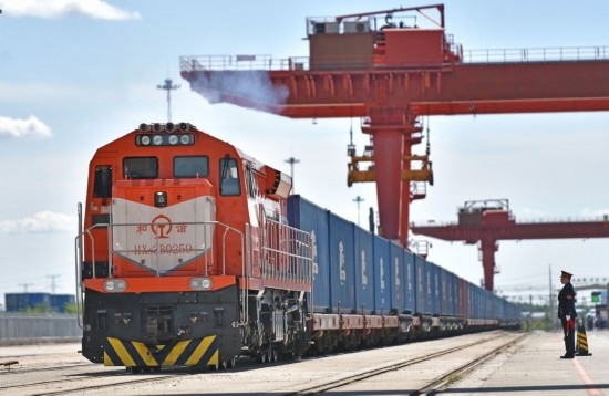 2023年9月19日，列車從中歐班列（沈陽）集結(jié)中心出發(fā)，將經(jīng)由滿洲里口岸駛向歐洲。截至2024年8月2日，中歐班列（沈陽）集結(jié)中心往返開行中歐班列數(shù)突破1000列，運輸貨物超8萬標(biāo)箱。