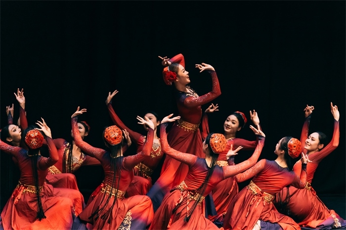 《長城魂》中的民族舞蹈表演。主辦方供圖