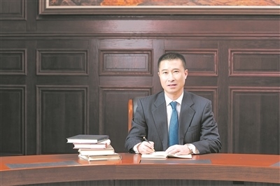  張廣軍 華中科技大學(xué)黨委書記、中國工程院院士 