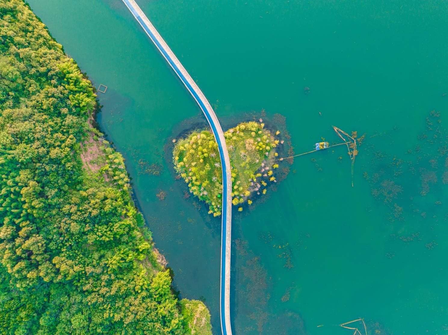 興隆湖棧道。四川天府新區(qū)融媒體中心供圖 攝影：馬驥）
