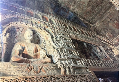 云岡石窟一角。人民網(wǎng) 曹欣悅攝