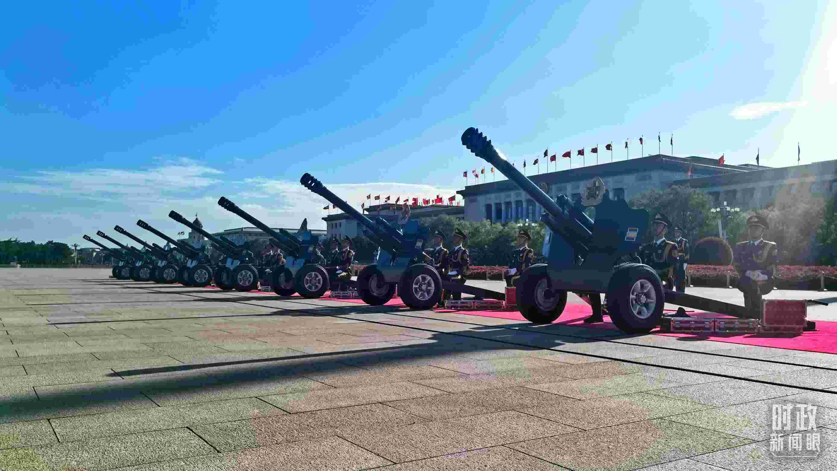 △天安門廣場(chǎng)的禮炮。（總臺(tái)央視記者王子杭拍攝）