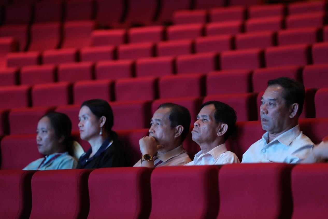 亞洲媒體考察團(tuán)在觀眾席就座?！吨袊?jīng)濟(jì)周刊》記者 肖翊攝