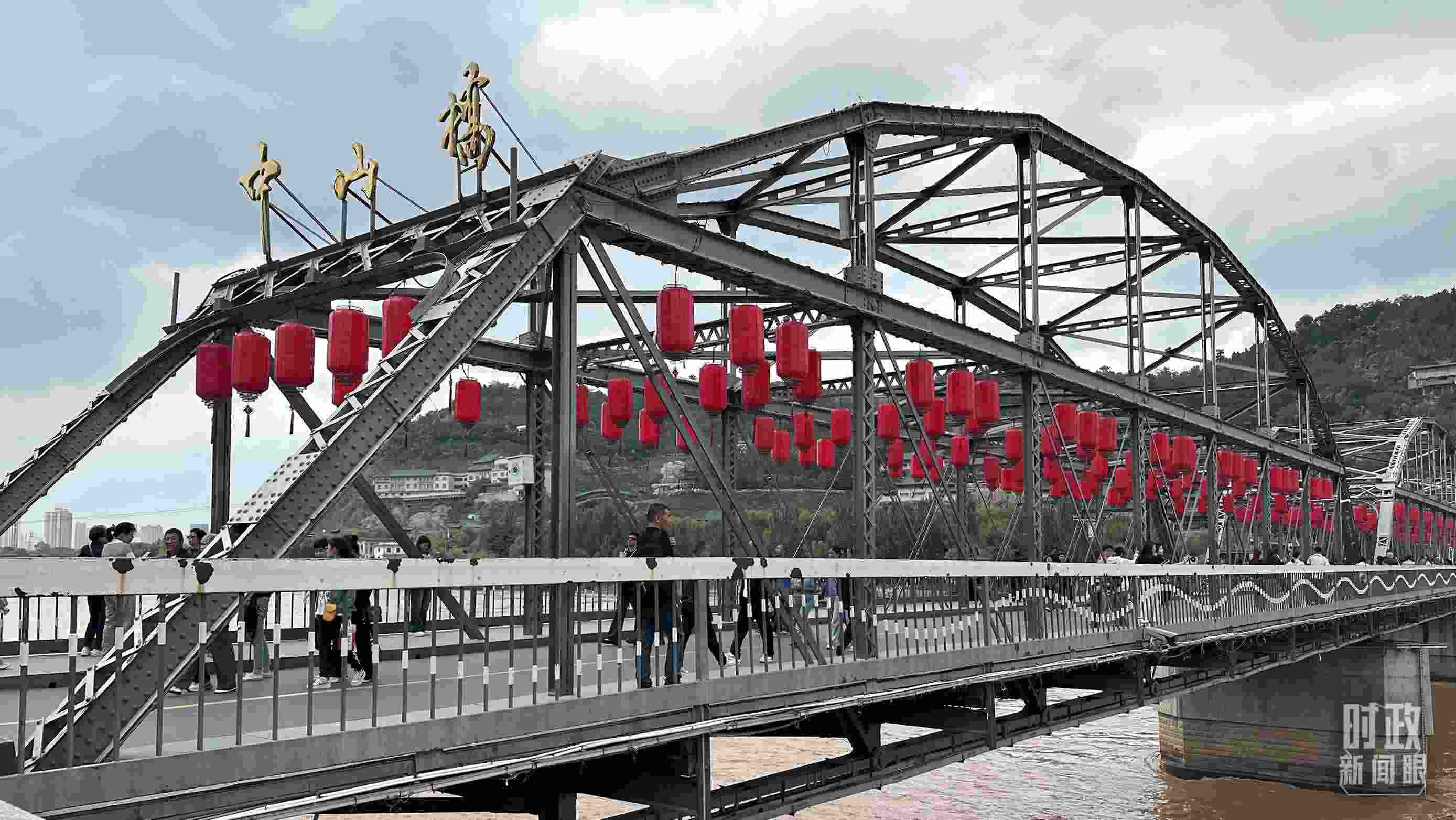 △中山橋。（總臺央視記者范一鳴、覃思拍攝）