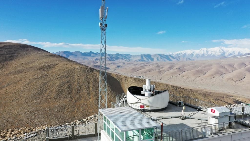 正在運(yùn)行的塔縣星地激光通信地面站。（中國科學(xué)院空天信息創(chuàng)新研究院供圖）