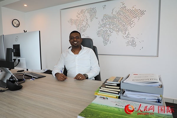 圖為Kerchanshe公司執(zhí)行總裁伊思拉爾·德格。人民網記者 沈小曉攝