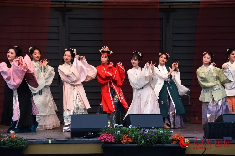 中國舞《紅樓夢》。人民網(wǎng)記者 殷淼攝