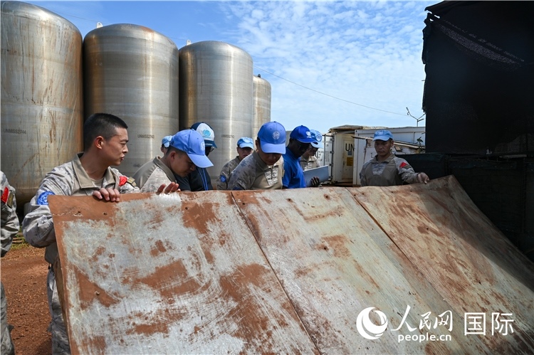 圖3 查看污水處理系統(tǒng)。謝坤攝